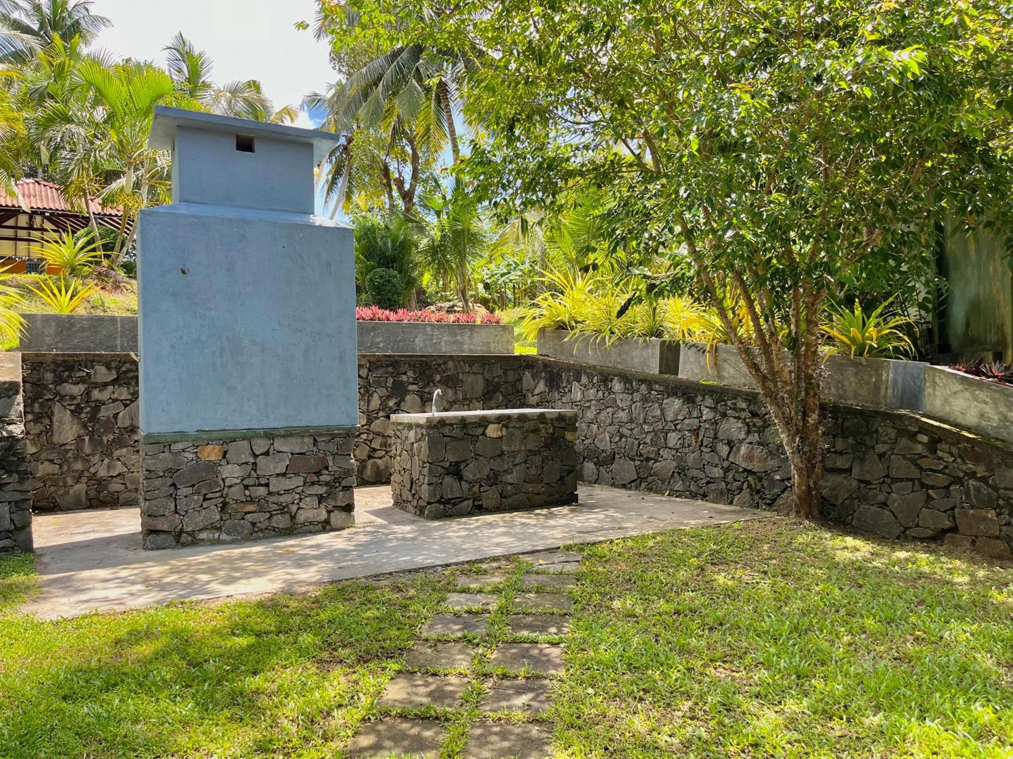 Garden Haven Hikkaduwa Villa Exterior photo